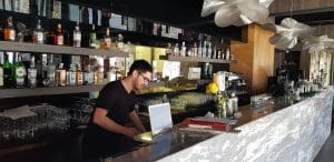 JO Lounge Bistro pe malul Dambovitei pe Splaiul Unirii la Biblioteca Nationala