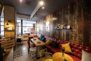 5 to go din strada Doamnei