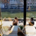 Moon Brasserie pe malul Dambovitei pe Splai la Piata Unirii