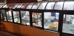 Politica & Delicateturi, restaurantul romanesc al lui Mircea Dinescu la Piata Traian