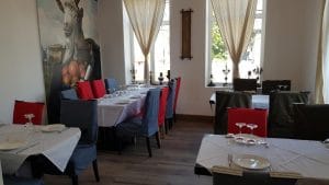Politica si Delicateturi, un restaurant al lui Mircea Dinescu