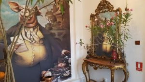 Politica si Delicateturi, un restaurant al lui Mircea Dinescu