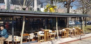 The Clique, restaurant pe malul Dambovitei la Piata Unirii pe Splai