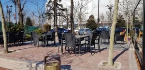 The Clique, restaurant pe malul Dambovitei la Piata Unirii pe Splai