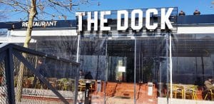 The Dock by The Embassy restaurant pe malul Dambovitei pe Splaiul Unirii
