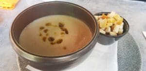 B3ton Beton restaurant la Piata Libertatii Parcul Carol 06