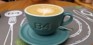 B4 Market terasa cu bistrou all day breakfast in Parcul Floreasca