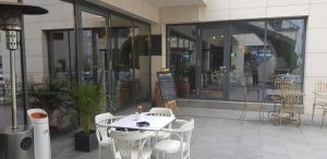 Restaurant, cafenea si bar iln Landmark