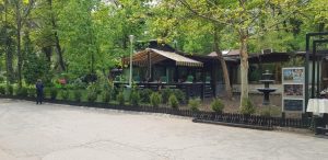 Dines, restaurant in Parcul Carol la Arenele Romane