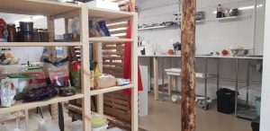 Florin si Victoria si atelierul lor de ceramica de la Gurbanesti