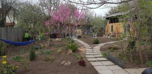 Florin si Victoria si atelierul lor de ceramica de la Gurbanesti