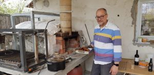 Florin si Victoria si atelierul lor de ceramica de la Gurbanesti