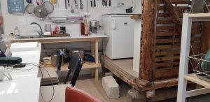 Florin si Victoria si atelierul lor de ceramica de la Gurbanesti