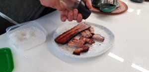 Florin si Victoria si atelierul lor de ceramica de la Gurbanesti