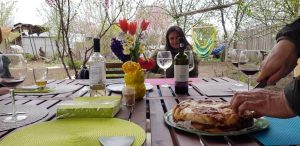 Florin si Victoria si atelierul lor de ceramica de la Gurbanesti