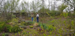 Florin si Victoria si atelierul lor de ceramica de la Gurbanesti