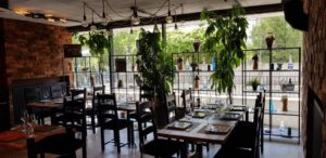 La Papile restaurant multicuisine la Piata Libertatii 05