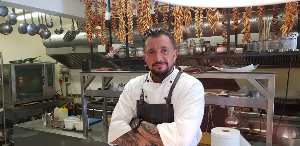 La Papile restaurant multicuisine la Piata Libertatii La Papile restaurant multicuisine la Piata Libertatii
