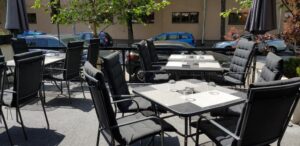 La Papile restaurant multicuisine la Piata Libertatii 17