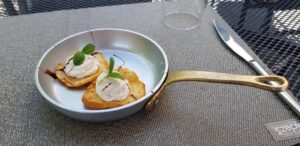 La Papile restaurant multicuisine la Piata Libertatii 20