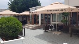 Le Blanc, restaurant si salon de evenimente