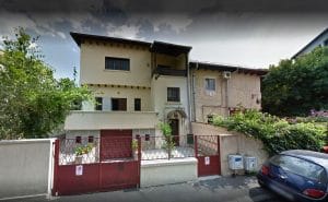 Mom O'Clock - intrare