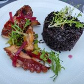 B4 Market terasa cu bistrou all day breakfast in Parcul Floreasca