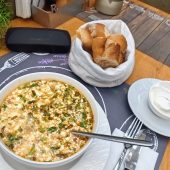 B4 Market terasa cu bistrou all day breakfast in Parcul Floreasca