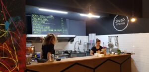 Neo-boema bucuresteana in stilul hipster industrial