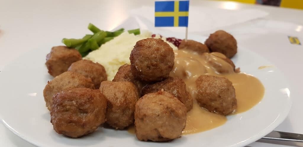IKEA cel mai mare restaurant din Romania 