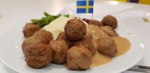 IKEA cel mai mare restaurant din Romania 12