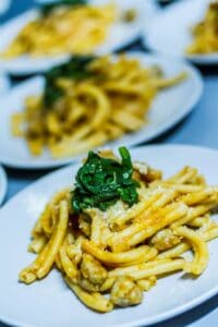 La Bottega del Tartufo Pasterra bacanie respectiv pasta bar pe strada Comandor Eugen Botez nr. 27 din Bucuresti