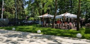 Lazoo Restaurant Lounge in Padurea Baneasca langa Zoo 09