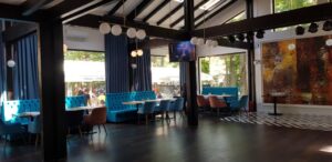 Lazoo Restaurant Lounge in Padurea Baneasca langa Zoo 18