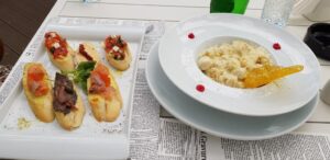 Lazoo Restaurant Lounge in Padurea Baneasca langa Zoo 31