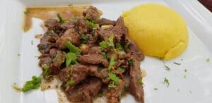 Lazoo Restaurant Lounge in Padurea Baneasca langa Zoo 35