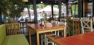 Nikos Greek Taverna, restaurant grecesc la Piata Alba Iulia