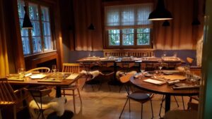 Saloanele lui Alex Petricean