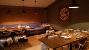 Saloanele lui Alex Petricean