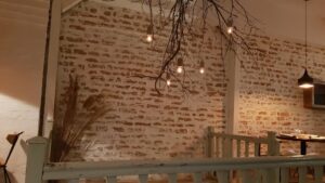 Saloanele lui Alex Petricean