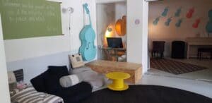 Omega House spatiu de co living co working cu cafenea 06