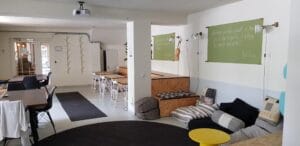 Omega House spatiu de co living co working cu cafenea 10