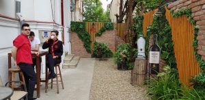 PengYou Lounge, restaurant chinezesc la Hala Traian