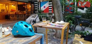 Pinion Coffeeshop Atelier Pinion cafenea boema bikers friendly 4