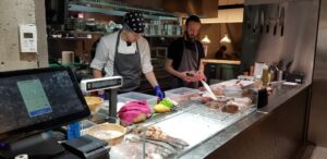 Raionul Floreasca restaurant cu peste si fructe de mare in Agora 15