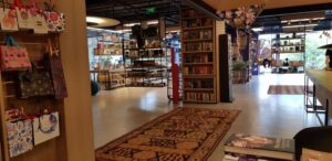 Verso Carturesti in Agora Floreasca