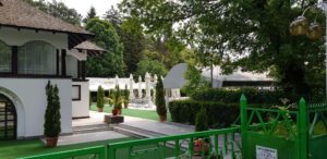 Casa Alba restaurant romanesc in Padurea Baneasa 12
