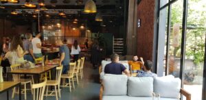 Food Circus restaurant fast food cu autoservire in Pipera 10