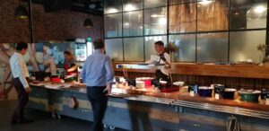 Food Circus restaurant fast food cu autoservire in Pipera 11