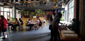 Food Circus restaurant fast food cu autoservire in Pipera 13